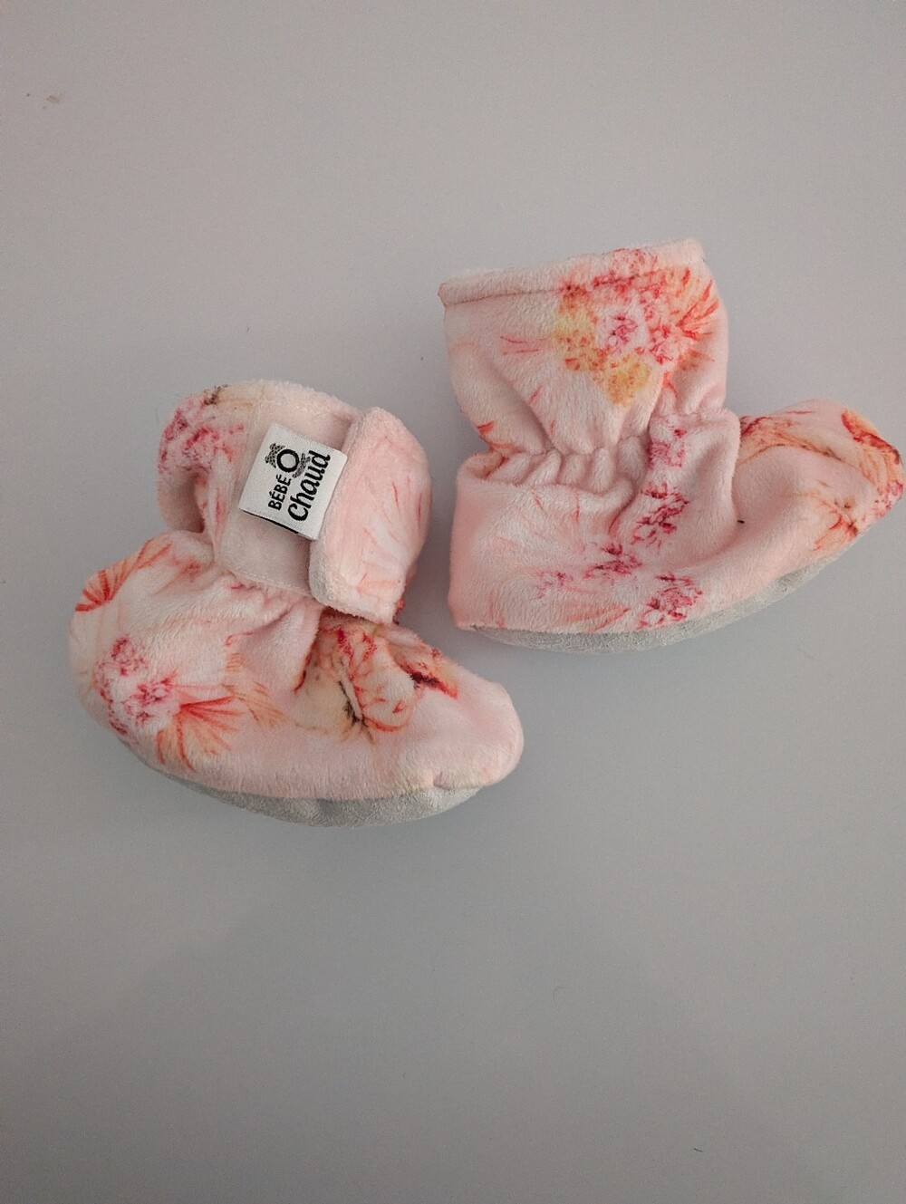 Bébé Ô Chaud Baby Booties 9-18M – Pink Floral Fleece Soft Sole Slippers